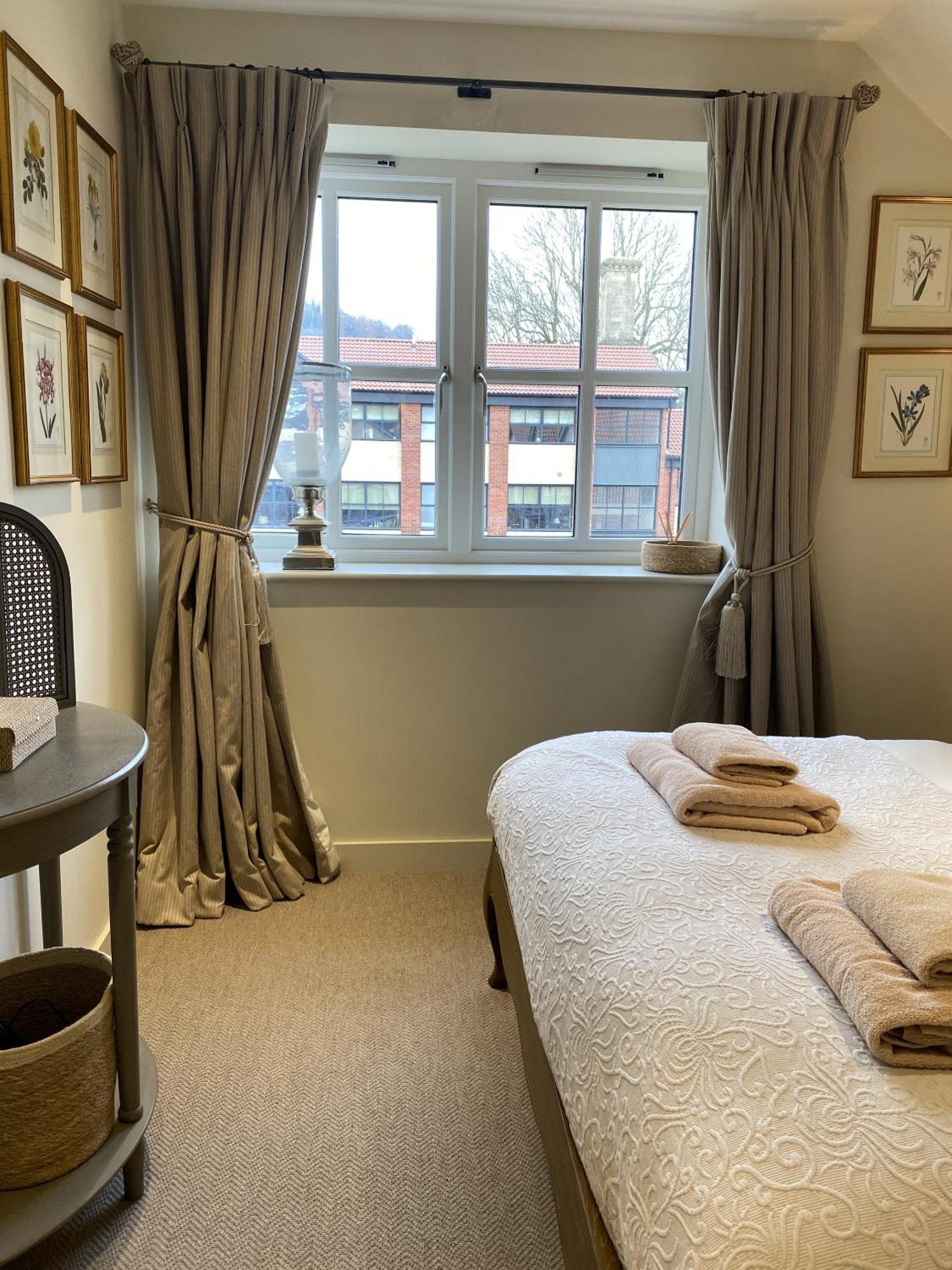 Walcot Yard With Parking, Bath Keys Apartman Kültér fotó