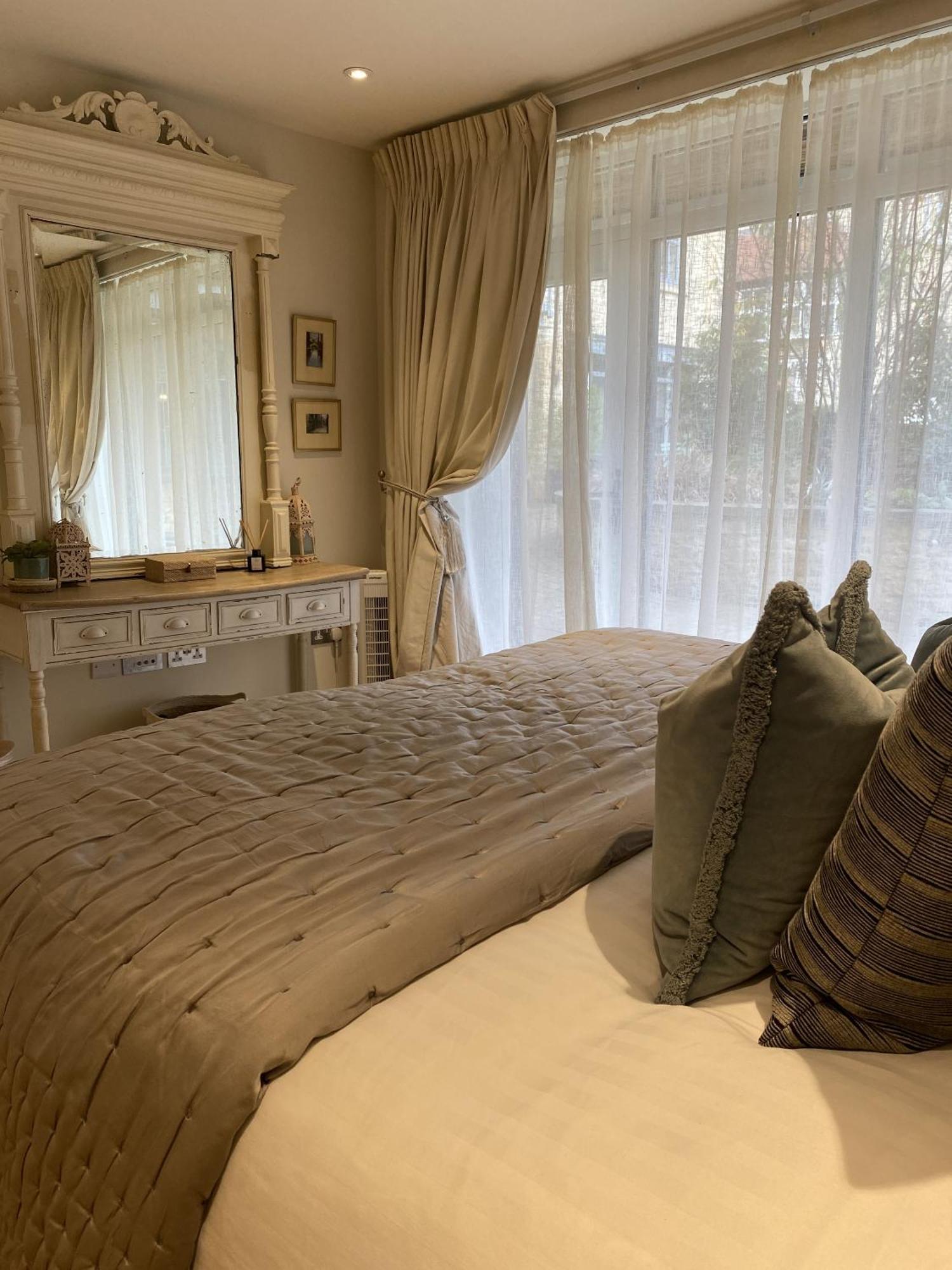Walcot Yard With Parking, Bath Keys Apartman Kültér fotó