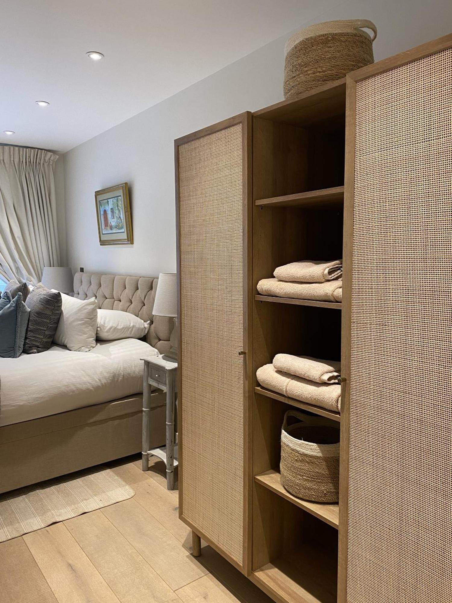 Walcot Yard With Parking, Bath Keys Apartman Kültér fotó
